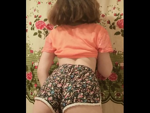 ❤️ Nwa ọhụrụ sexy na-eyipụ uwe mkpirisi ya na igwefoto ☑ Anal porn ️❤