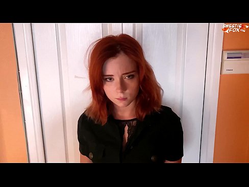 ❤️ Onye nche tara nwanyị mara mma ahụhụ maka ịkwatu ụlọ ahịa - Cum In Mouth ☑ Anal porn ️❤